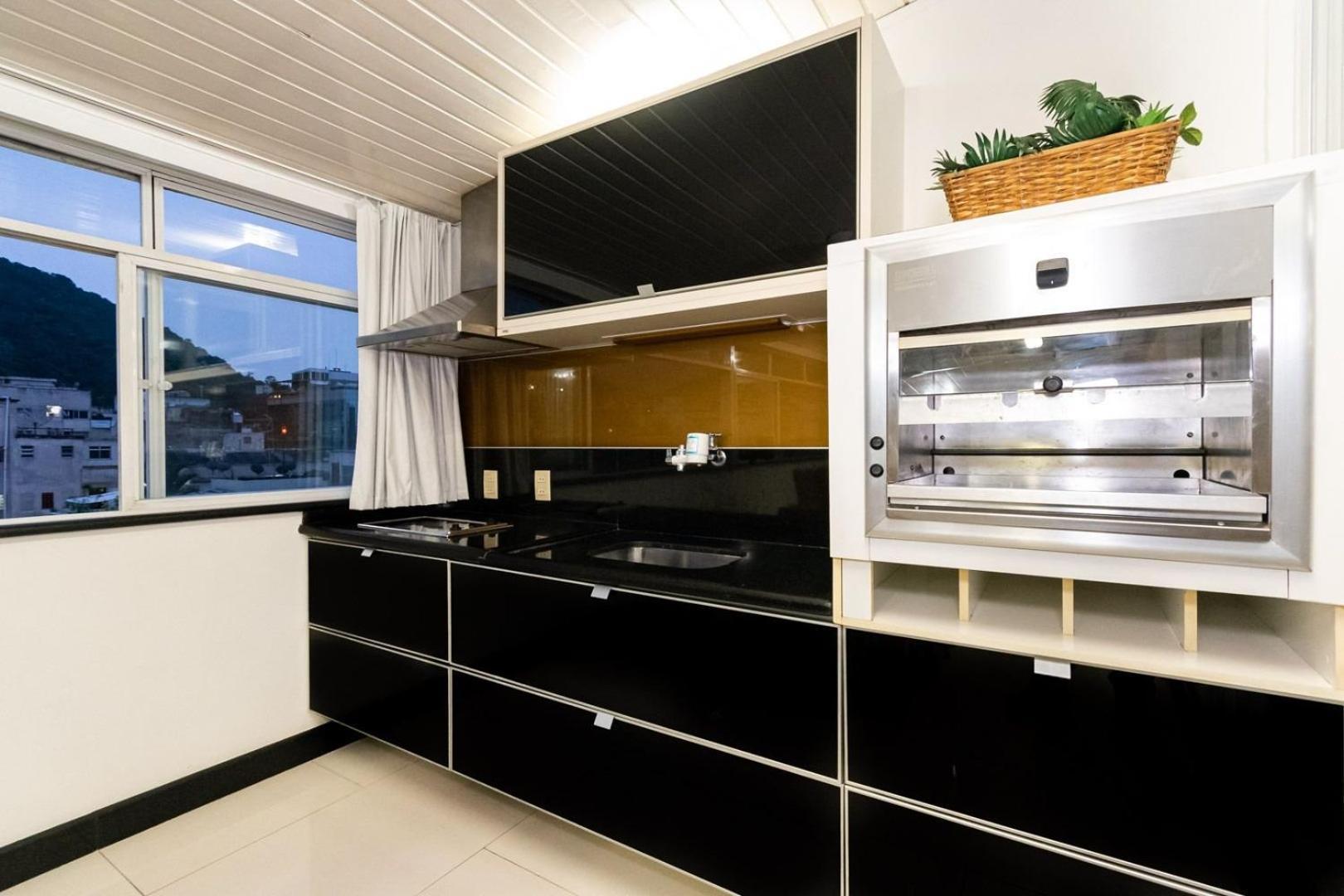 Apartamento Cobertura C/ Varanda Em Copacabana | Nsc 249/cob01 Rio de Janeiro